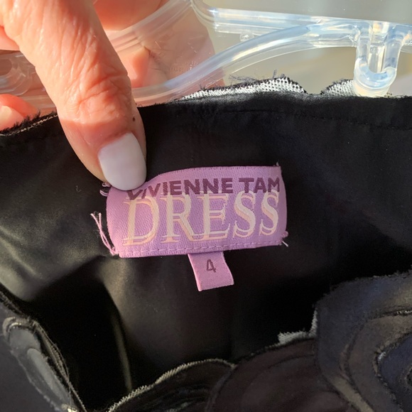 Black evening dress - Picture 6 of 9